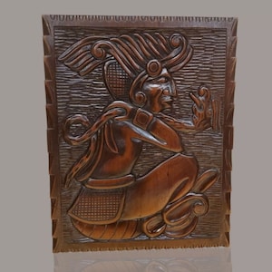 Placa de parede esculpida em madeira maia - Arte xamânica do deus asteca