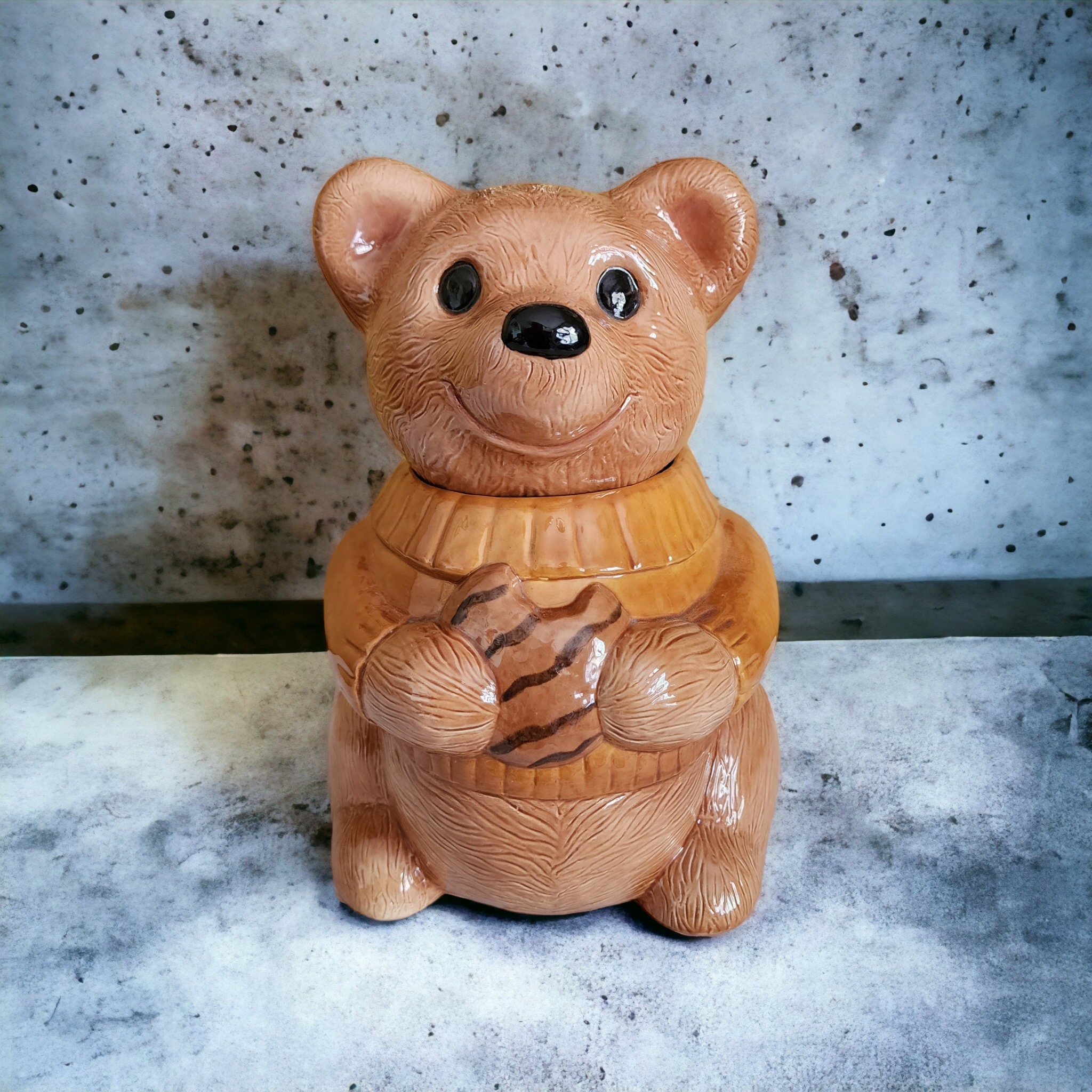 80s Brown Bear Eating 11