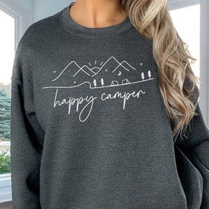 Glückliches Camper-Sweatshirt, Lager-Liebhaber-Shirt, Camper-Hoodie, glückliches Camper-Shirt, Geschenk für sie, Abenteuer-Shirt, Abenteurer-Hoodie Wandern Hoodie