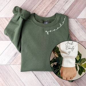 Personalized Grandma Sweatshirt with Grandkids Names - Sweatshirt or Hoodie  - Gift for Grandma - Mother&#39;s Day Gift
