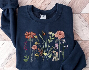 Vintage Wildflower Hoodie, Botanical Sweater, Nature Crewneck, Women Flower Hoodie, Mothers Day Sweater, Nature Lover Gift, Gardener Clothes