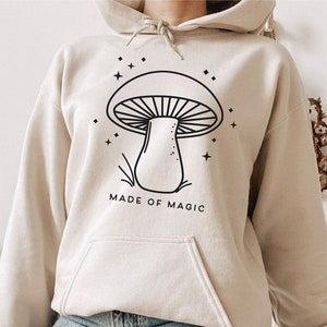 Mushroom Sweatshirt, Botanical Gift, Mushroom shirt, Plant Shirt, Nature Shirt, Botanical Shirt, Plant Shirt, Botanical Tee, Hippie Clothing