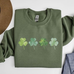 Shamrock Sweatshirt, Lucky Clover Sweatshirt, Lucky Irish Sweatshirt, St. Patrick Sweatshirts, St. Patrick Crewnecks, Gift St. Patrick&#39;s