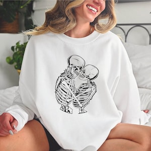 Skeleton Love Sweatshirt, Skeleton Love Hoodie, Skeleton Love, Kissing Skeleton Hoodie, Skeleton Couple Sweatshirt, Halloween Couple Hoodie