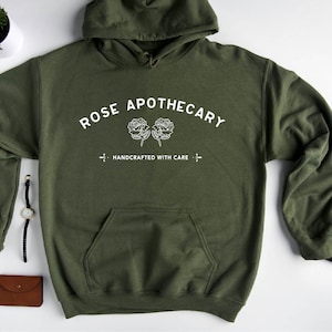 Rosen apotekare tröja, Rosen apotekare hoodie, handgjord med omsorg, Moira Rose hoodie, David Rose hoodie, rosen apotekare gåva Military Green