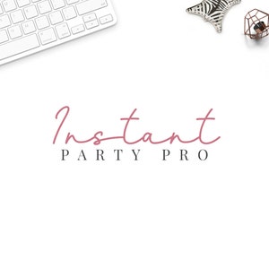Puede incluir: Un fondo blanco con un logotipo rosa en cursiva que dice "Instant Party Pro".