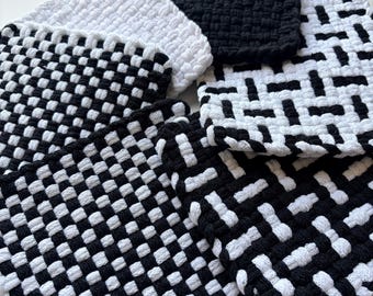 Set of 2 Cotton Woven Potholders - Black and White
