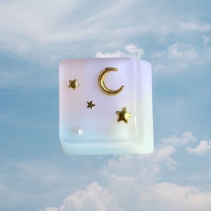 Ready-to-ship pastel gradient celestial resin 1u keycaps in OEM keyboard profile for Cherry/Gateron switches