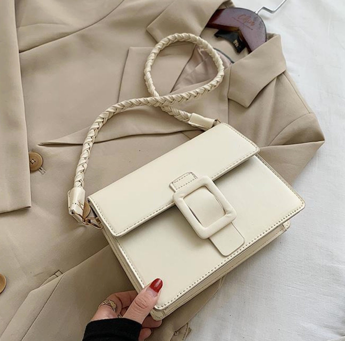 White Cute & Trendy Handbags