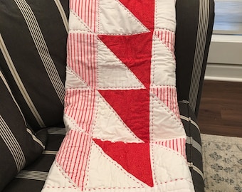 Handmade Red and White Lap Quilt, Red Sails Quilt Design, Quilt Wall Decor, Cotton Quilt, Home Decor, Interior Decoration, All Occasion Gift