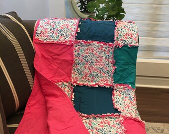 Floral Rag Quilt, Vintage Style Rag Quilt, Lap Quilt, Pink Rag Quilt, Mothers Day Gift, Couch Throw, Home Decor, Wall Hanging, Gift for Her