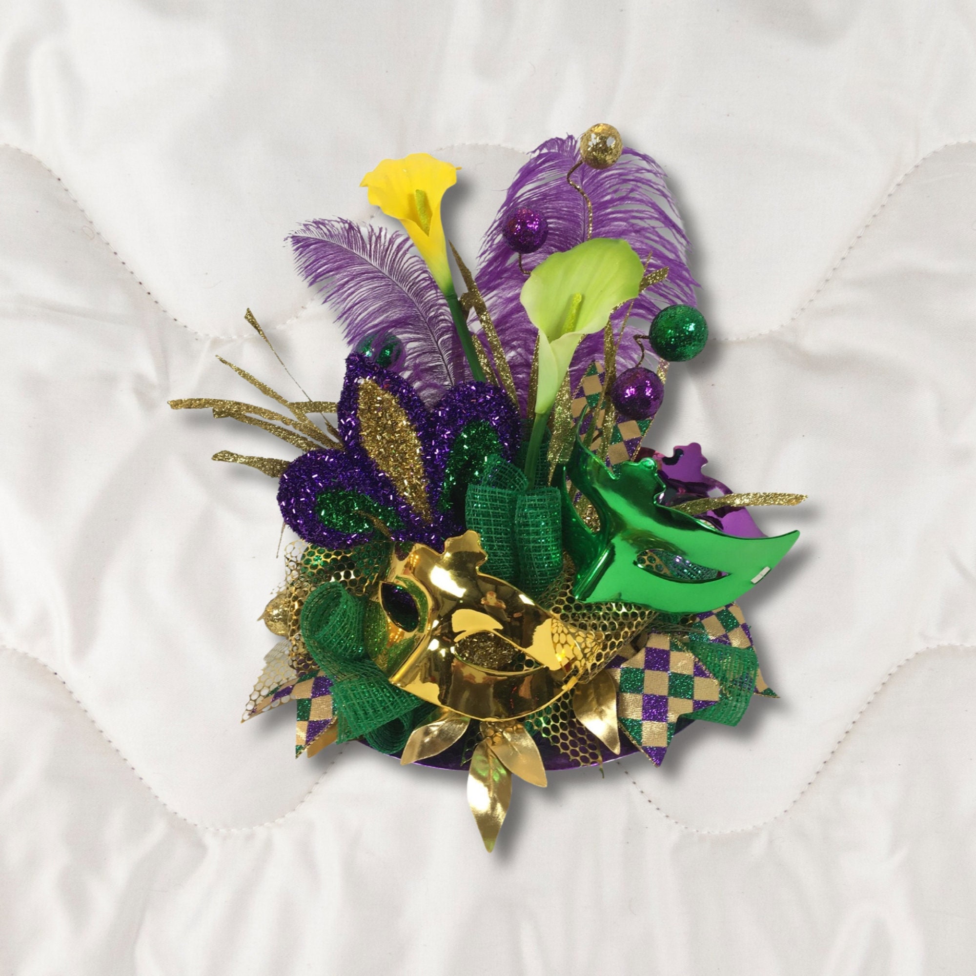  Brazilian Mardi Gras Celebration Christmas Ceramic Ornament  2023,3 Round Xmas Tree Hanging Accessories with Gold Ribbon,Carnival Mask  Feather on Purple Ornaments Home Party Decor : Home & Kitchen