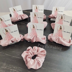 Gepersonaliseerde kaart satijnen scrunchie, bruiloftscrunchie, bruidsgunst, verlovingscadeau, verjaardagscadeau, bedankjes, henna scrunchie (50 stuks)