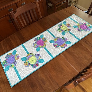 Flower Garden Quilted Table Runner (18x53.5 inches)