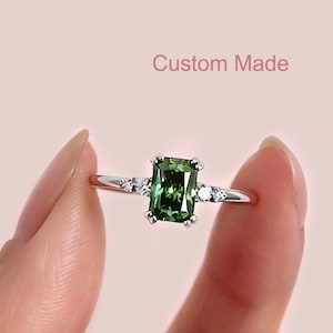 Custom Ashes Ring with Colorful Moissanite, Solid Gold Cremation Keepsake Ring, Memorial Jewelry, Ashes Keepsake, Handmade Remembrance Gift