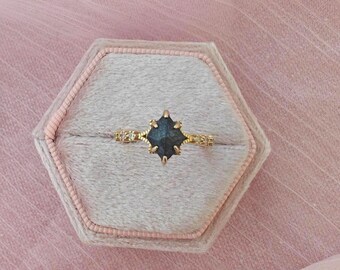 Custom Timeless Connections Ashes Ring • Diamond-Shaped Ashes Ring in Gold or Silver • Cremation Jewelry Keepsake • Elegant Memorial Ring