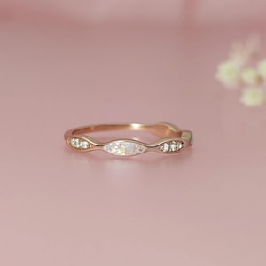 Custom Dainty Ashes Ring • Cremation Ash Ring • Memorial Keepsake Jewelry • Slim Stacking Ash Ring