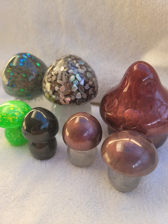 Resin mushroom statues - Handmade resin mushrooms - Mushroom statue set - Mushroom decor - Handmade mushroom decor - Resin Mushroom totems