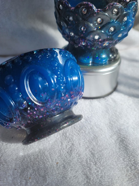 Resin trinket bowl - Scalloped Trinket Bowl - Catch all bowl - Offering Bowl - Handmade trinket bowls - Sparkly trinket bowls - Customizable