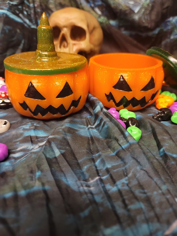 Resin Pumpkin Jars - Jack-O-Lantern jars - Handmade resin pumpkin jars - Stash jars - Hideaway Jars - Spooky decor - Handmade resin jars