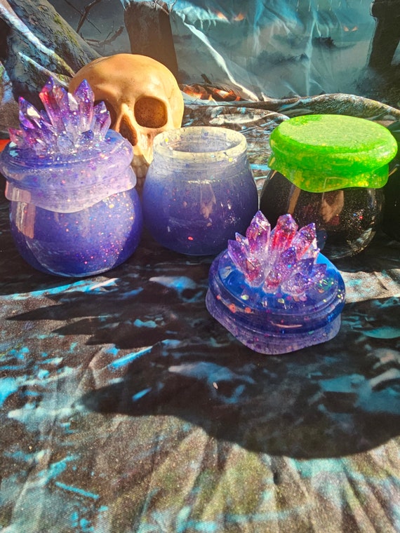 Cauldron resin jar - Screw on lids - Crystal Cauldron Jar-Stash boxes - Hideaway jars - hideaway boxes - handmade resin jar - Halloween jars