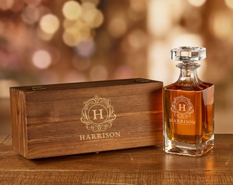 Personalized Whiskey Decanter | Custom Bourbon Decanter | Groomsman Gifts | Wood Gift Box | Best Man Gifts | Gifts for Dad