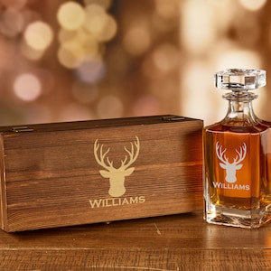 Hunter Whiskey Decanter | Deer Hunting Bourbon Decanter | Hunter Gifts | Wood Gift Box | Engraved Decanter Set | Gifts for Dad