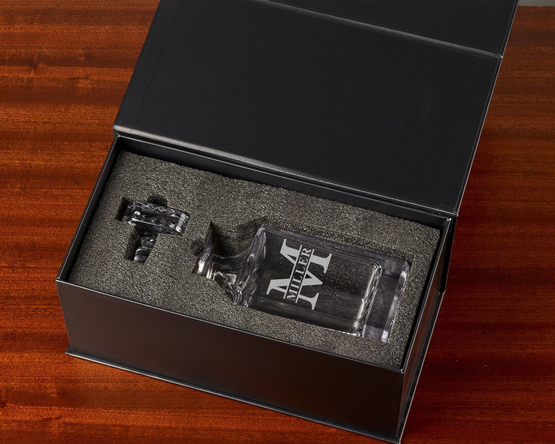 Custom Bourbon Decanter Decanter Box Personalized Whiskey Decanter ...