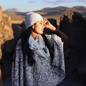 Pure 100% Peruvian Baby Alpaca Wool Wrap cape | Women&#39;s Baby Alpaca Wool Poncho Coat