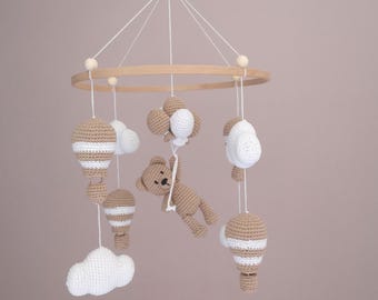Baby mobile "The Little Bear Takes Flight" in beige, green, blue, pink, lilac, camel, etc. Crochet baby mobile, newborn gift