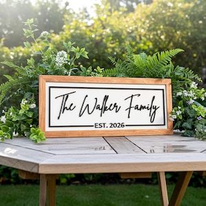 Gepersonaliseerde familienaambord met ingelijst hout, vastgestelde datum, housewarming en huwelijkscadeau