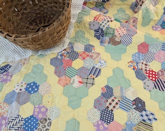 Hexagon Martha Washington Pattern Quilt, Vintage, Large, Prairie Points, Imperfect