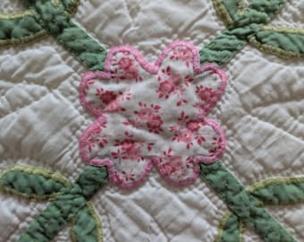 Rose of Sharon Quilt, Large
