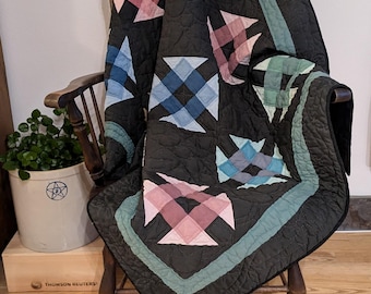 Amish Churn Dash Quilt, Small