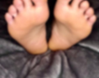 Wrinkled soles dirty Take A