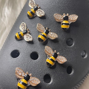 Wholesale Charms - Bumble Bee Charm - 16k Gold Plated over Puffy 3D Queen Bee  Honeybee Insect Buzzing Honey Boho Pendant HarperCrown Wholesale Charms B185