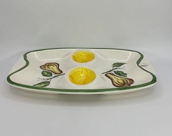 フランスのヴィンテージ装飾的な手描きの陶器のゆで卵皿 / 卵ホルダー 