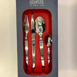 French Laguiole Heritage brand new cutlery set of 16 with a mirror polished stainless steel finish. From the Laguiole Heritage range.