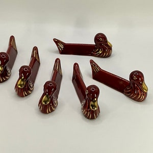 Stunning set of 6 French vintage ceramic ornamental duck cutlery rests / tableware.