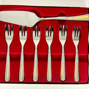 Italian vintage silver and gold metal dessert set with 6 pastry forks and a server de gateaux cake server / cake slice / tableware.