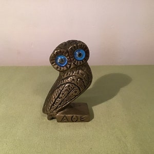 Fermalibri/fermacarte greco antico a forma di gufo in ottone massiccio.