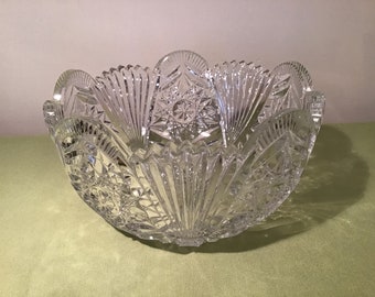 Hermoso frutero francés vintage de cristal pesado en perfectas condiciones, sin astillas ni grietas.