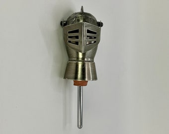 French vintage silver metal Knights helmet Liqueur spirit pourer / bottle stopper, this one is for either 0.75 or 1 litre bottles.