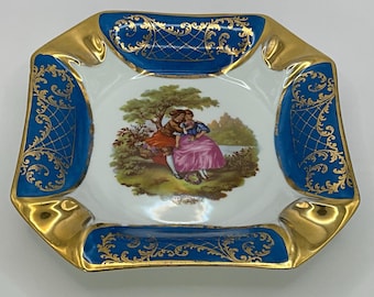 Beautiful French vintage Limoges France Veritable porcelain d’Art ashtray /  trinket dish / ornament.