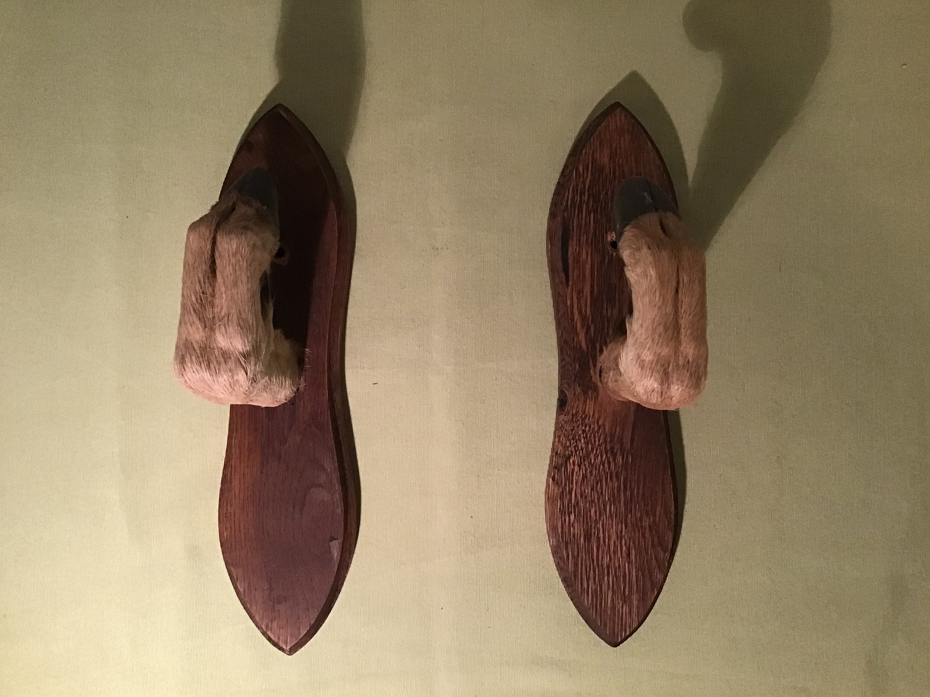 TAXIDERMY CURED DEER FEET HOOVES WITH MOUNTING HARDWARE ## 7 ( SHIP USA