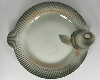 French vintage Sarreguemines France ceramic fish plate / starter plate.