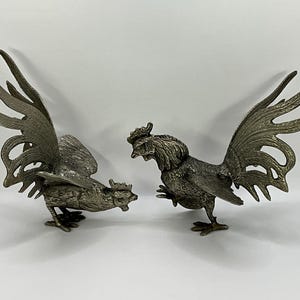 Stunning French vintage pair of 2 silver metal fighting rooster statues ornaments.