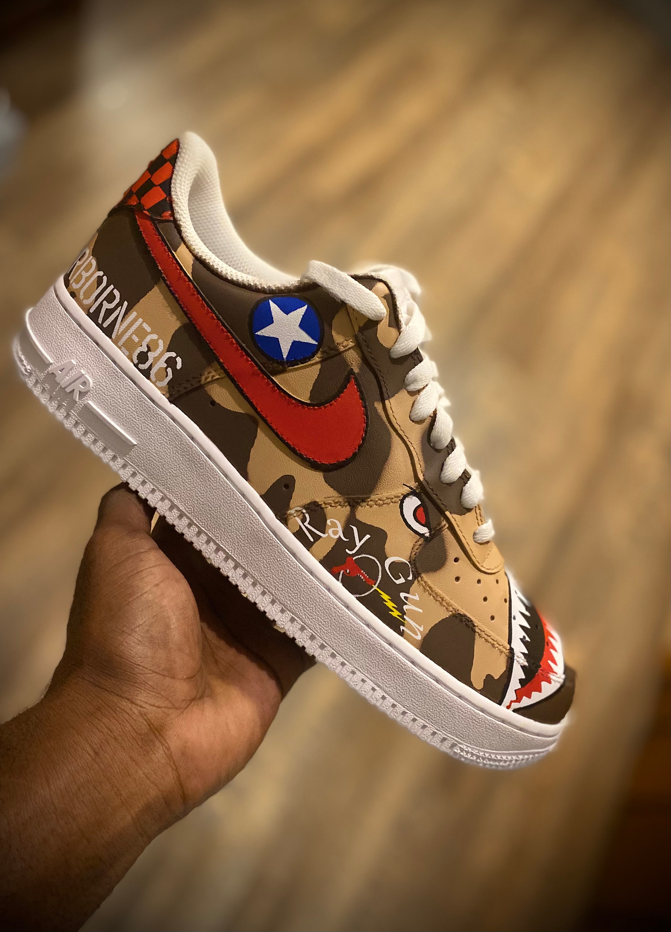 Nike camo tennis shop shoes