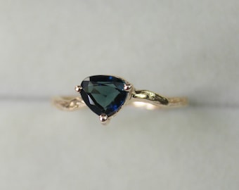 Teal Sapphire Engagement Ring - Engagements Ring- Teal Sapphire Twig - Blue Green Sapphire Ring