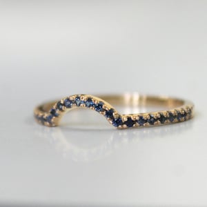 Blue Sapphire Curved Wedding Band: Gold Engagement Ring